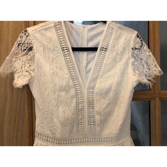 Vintage Lace Dress Set of Mother-Daughter Photo Shoot Wedding - Picture 4 of 9